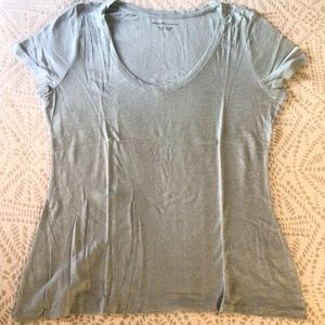 Blue New York & Company T-shirt L